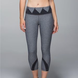 Lululemon Run: Inspire Crop II